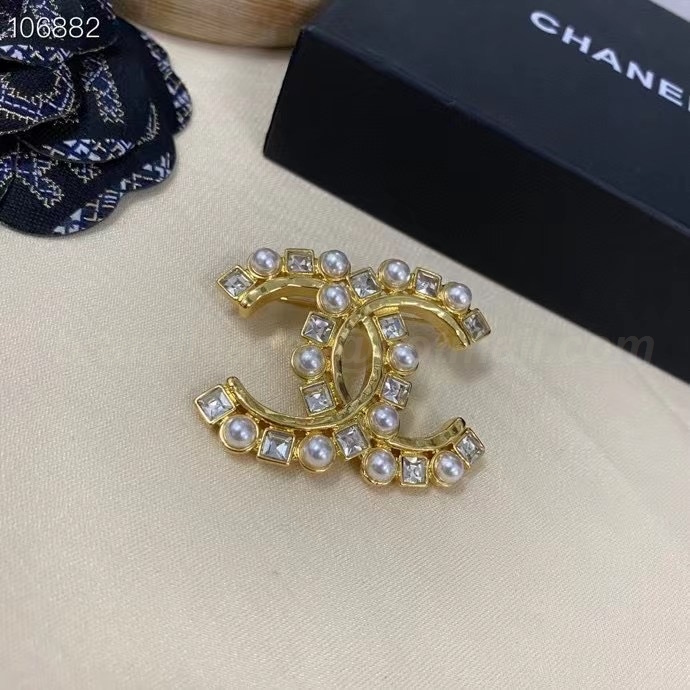 Chanel Brooch 272